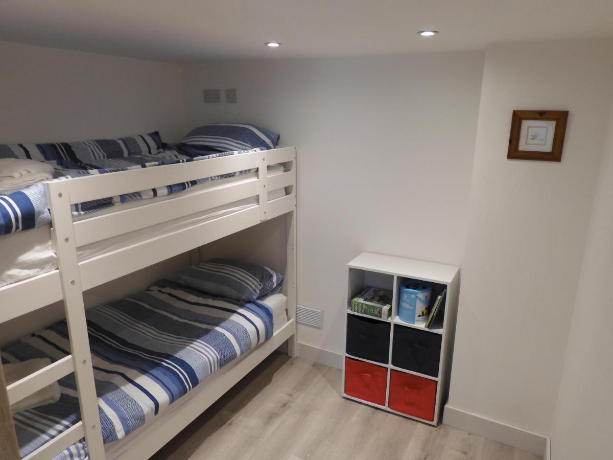 Fabulous Ground Floor Apt Adjacent To Beach 로즈니거 외부 사진