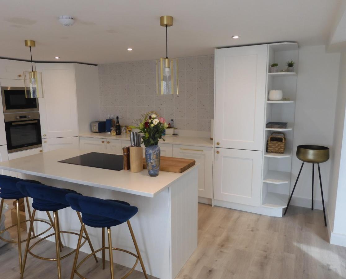 Fabulous Ground Floor Apt Adjacent To Beach 로즈니거 외부 사진